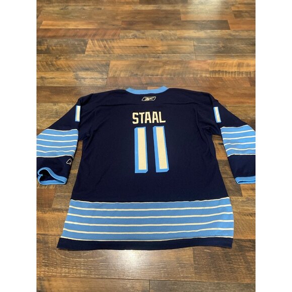 NHL Winter Classic 2011 Staal Youth Jersey size‎ L/XL - Picture 4 of 4